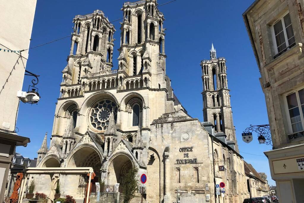 Laon : « Suite Privee Au Pied De La Cathedrale » Экстерьер фото